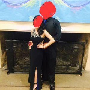 Betsy Adam junior Womens size 2 black prom dress